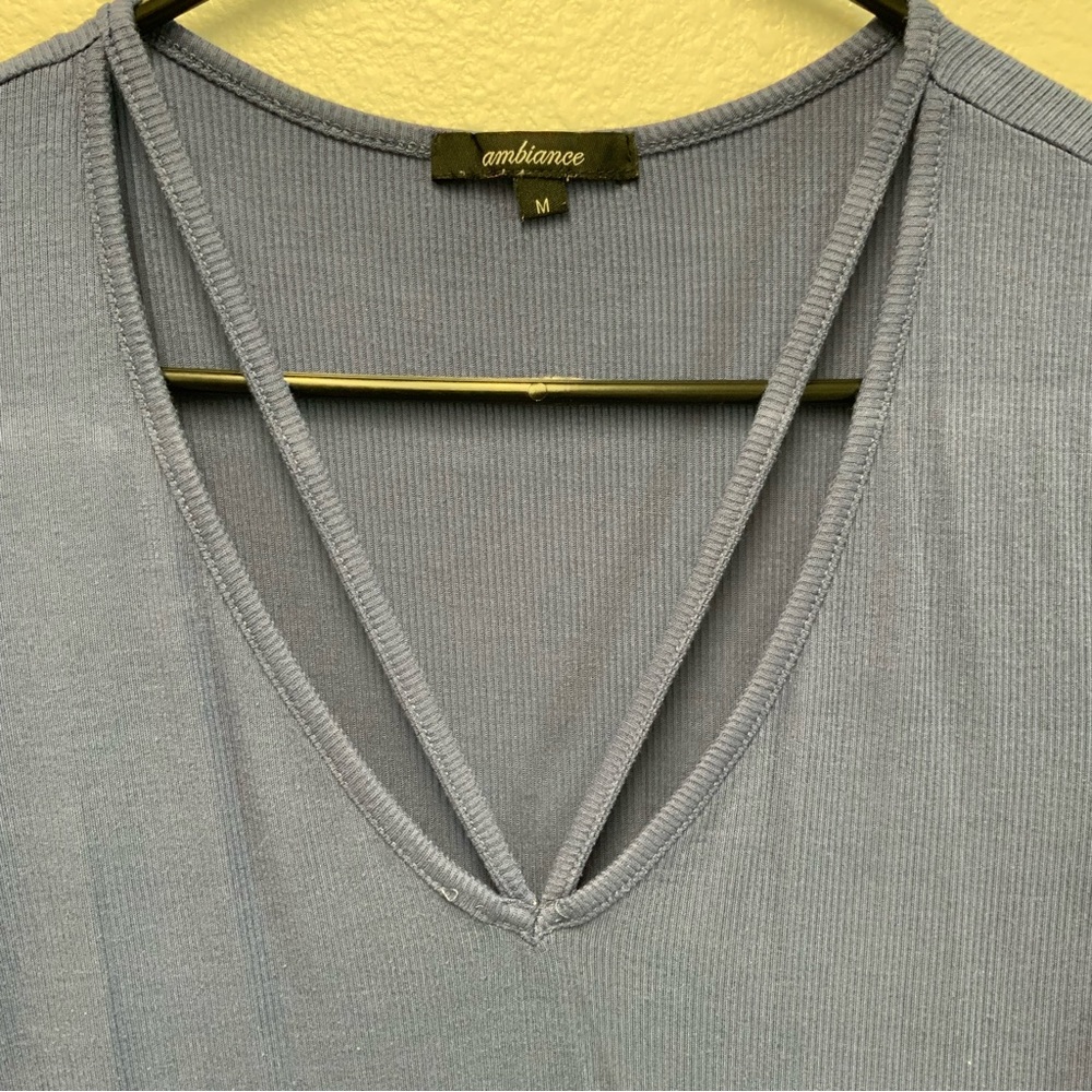 V Neck Shirt - Picture 2 of 2